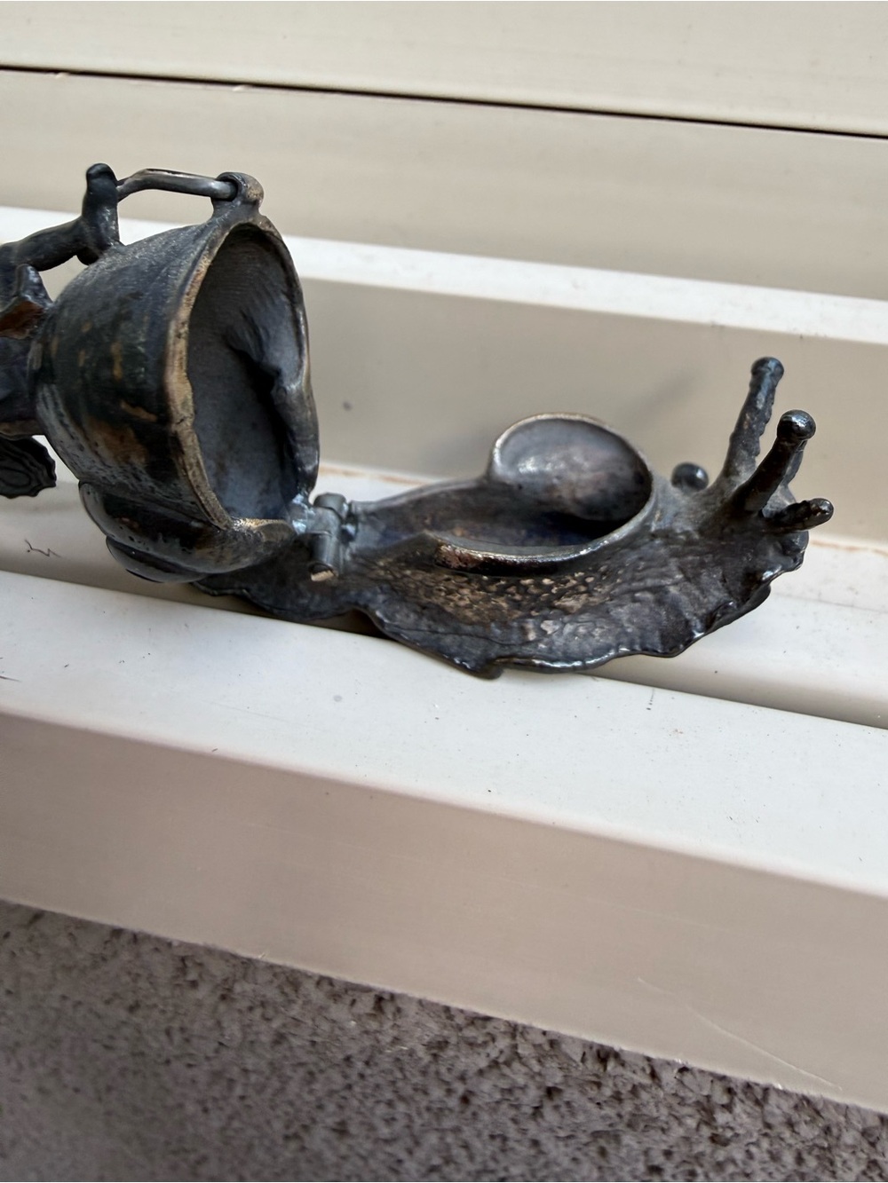 VTGE Mini Cast Metal Fairy Riding Snail Figurine Hinged Trinket Box, Marked B219 - Picture 6 of 9